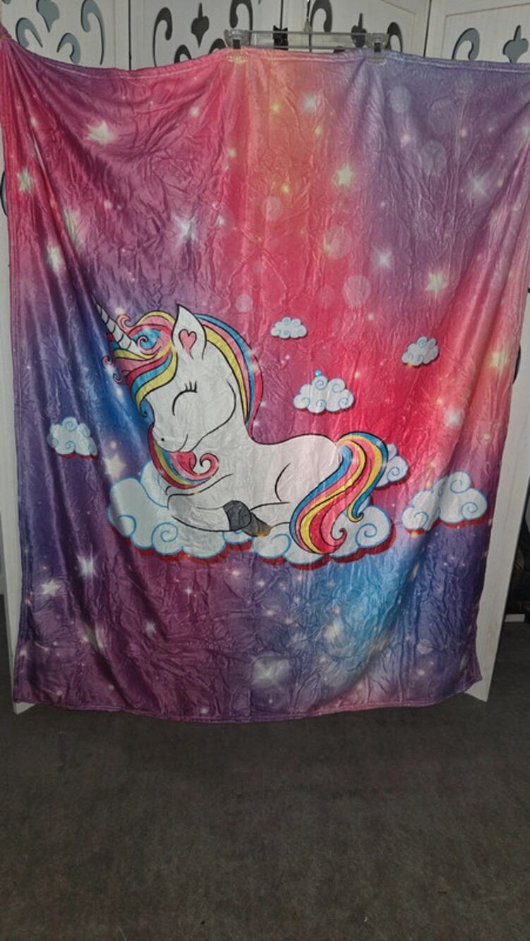 Unicorn New Plush Throw Blanket Rainbow Stars Clouds Soft Kids 40x50 Pink